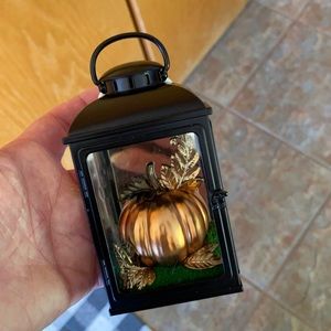 NWT fall lantern wallflower lights up